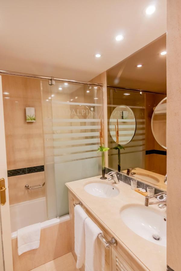 Three-Bedroom Penthouse Apartment Sea View,1269686731:JPEG