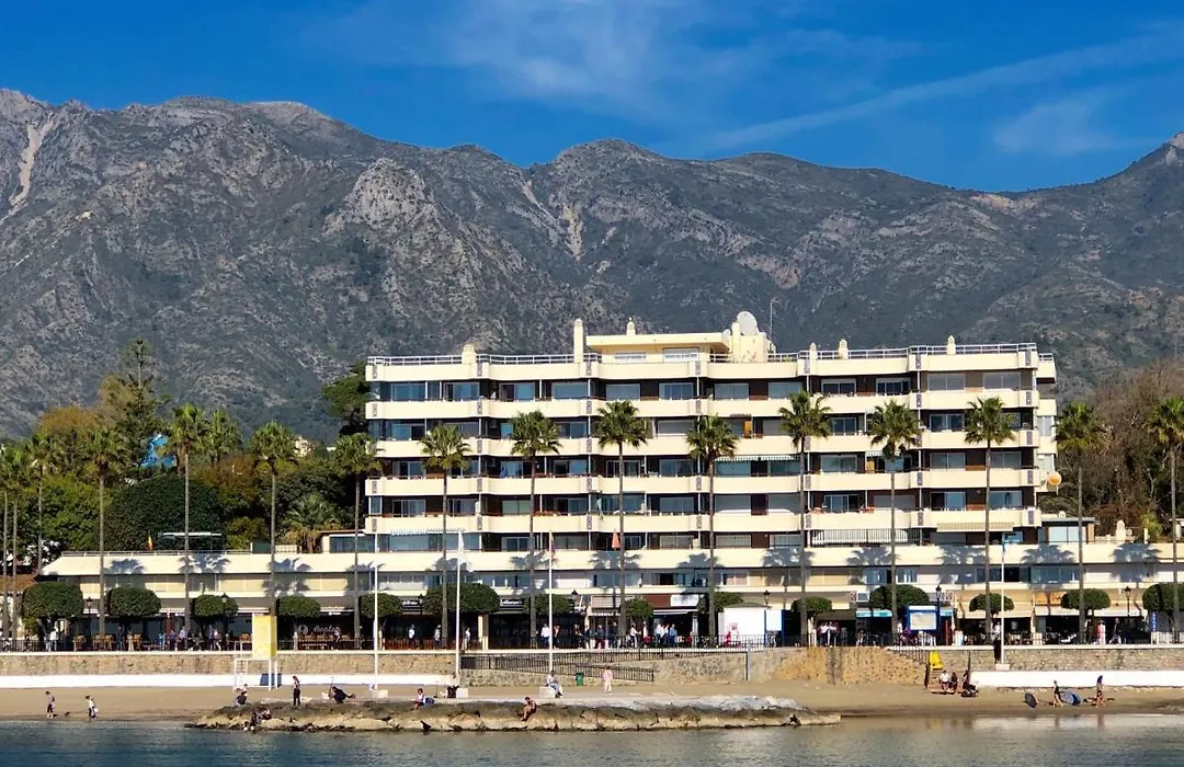 Beach Front Apartment-1St Line-1