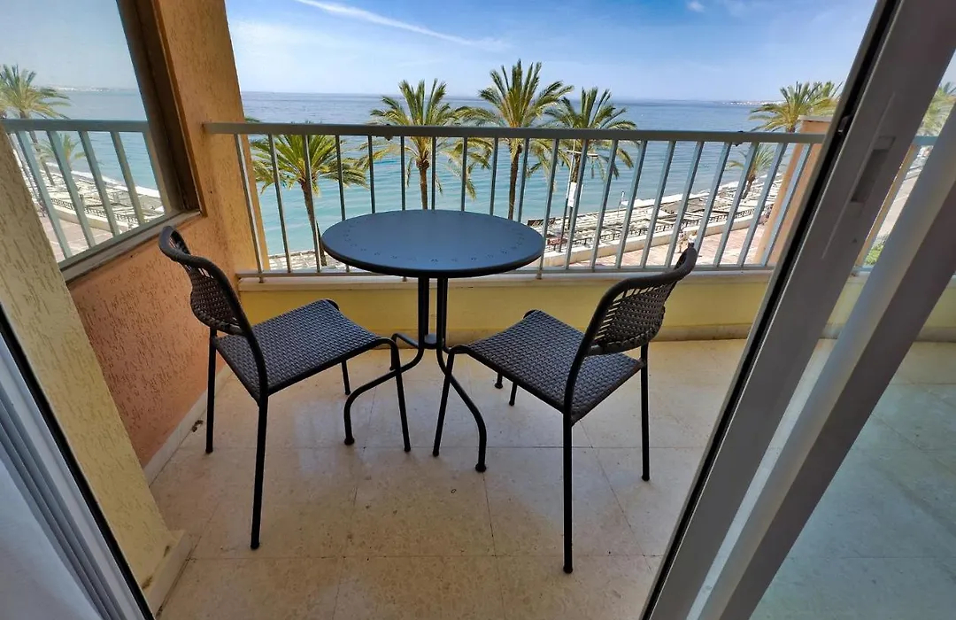 Diana 206. Completely Renovated Apartment On The Beachfront.-1