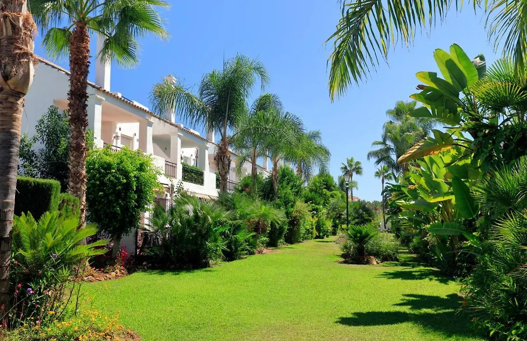 Unique Townhouse In Front Of Puerto Banus-1