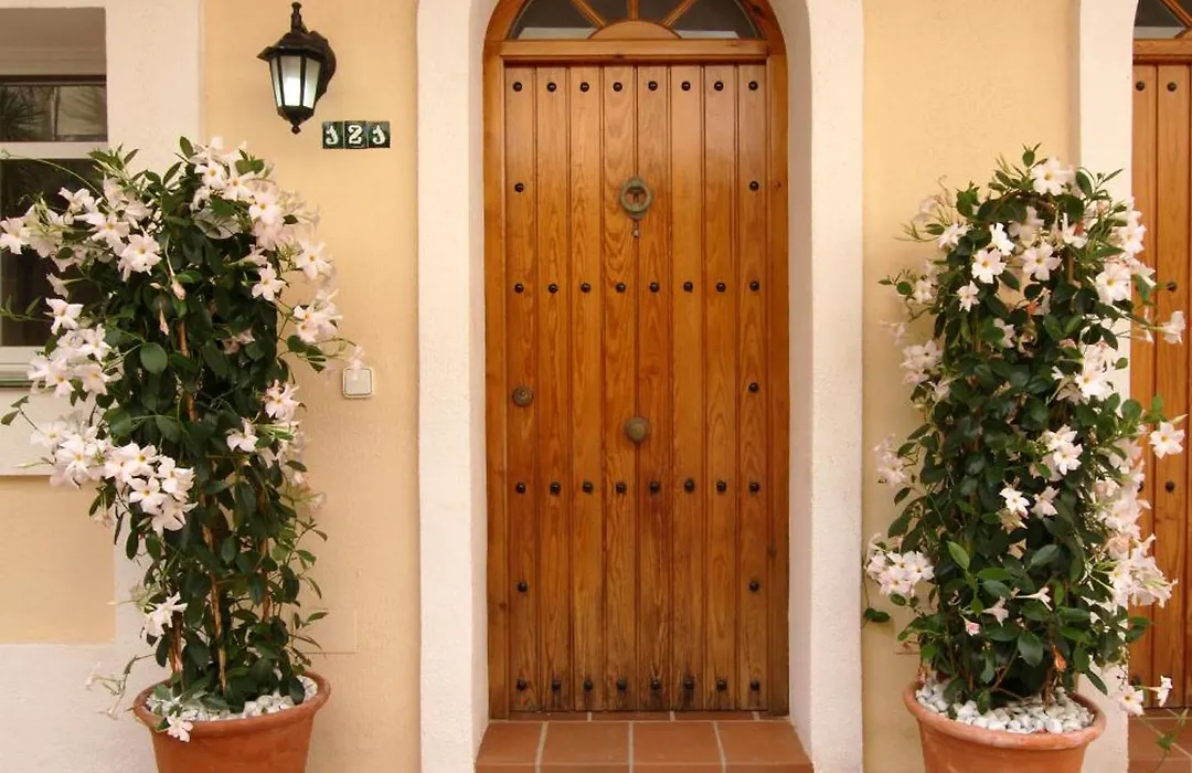 Spacious 2 Bed Duplex In Aloha Gardens Close To Puerto Banus-1