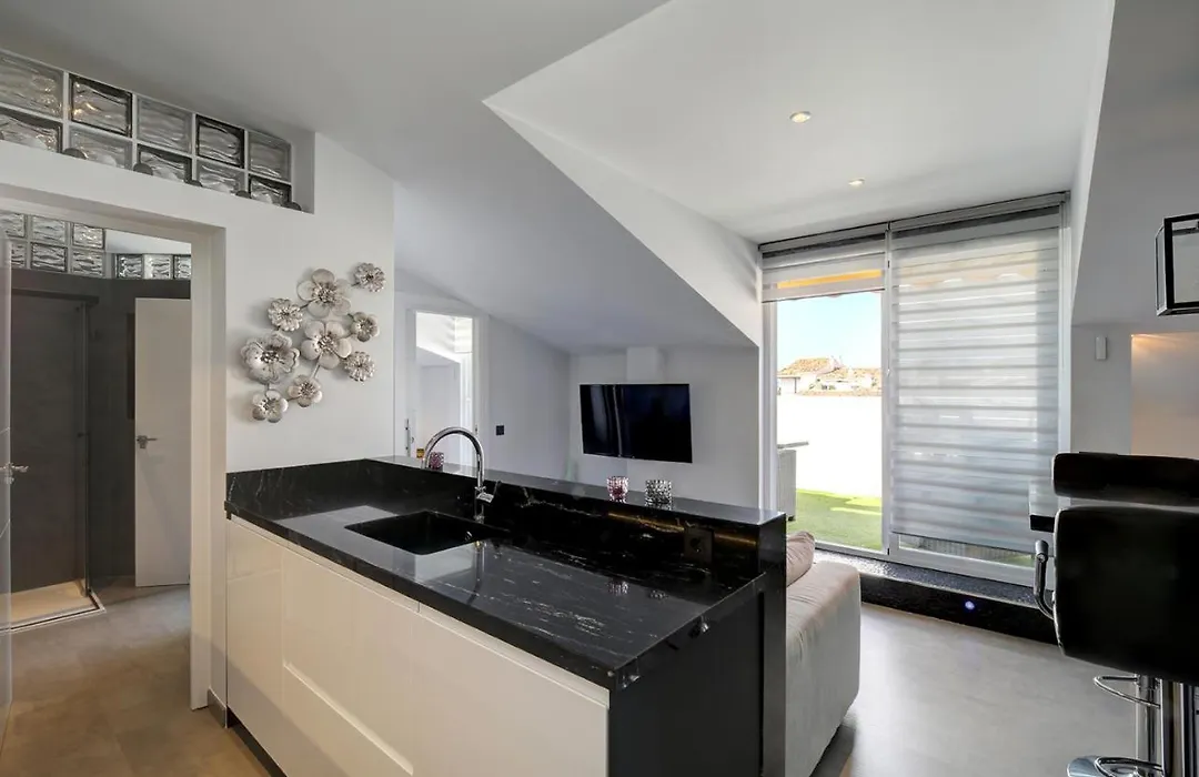 Penthouse Deluxe, Carolina Park, Marbella-1