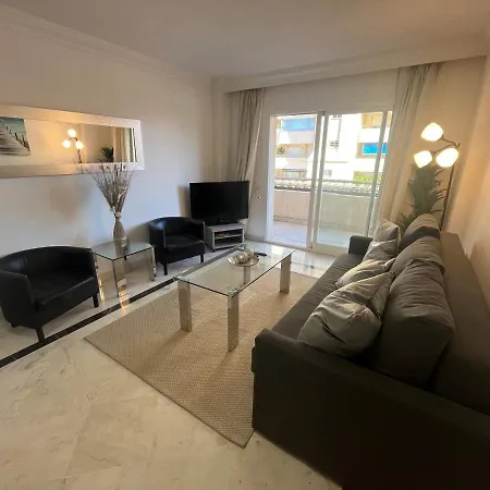 Heart Of Puerto Banus Newly Renavated Free Parking , Wifi ,Pool,Gym,Padel Court-3