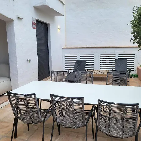 Luxurious Apartment In Puerto Banus Marbella-2