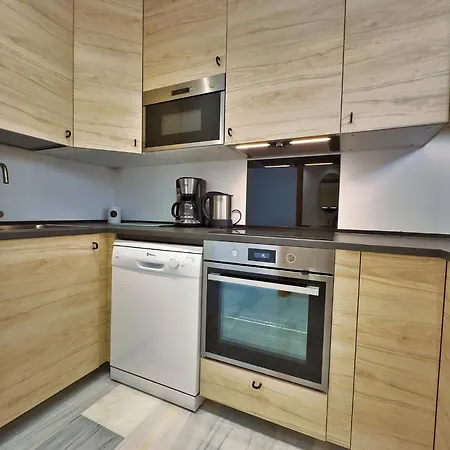 Diana 206. Completely Renovated Apartment On The Beachfront.-3