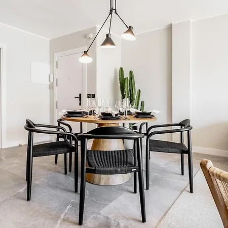 Super Stylish Apartment In Fantastic Location-2