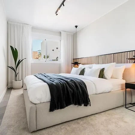 Super Stylish Apartment In Fantastic Location-3