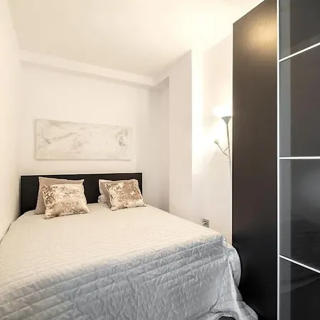 Puerto Banus Front Line 2 Bedroom Apartment-2