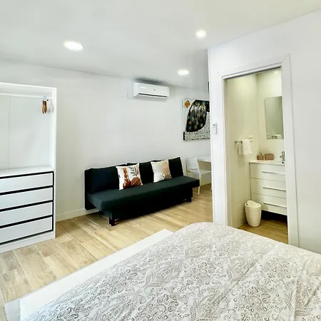 Amazing Seaside Studio By Eaw Homes-3