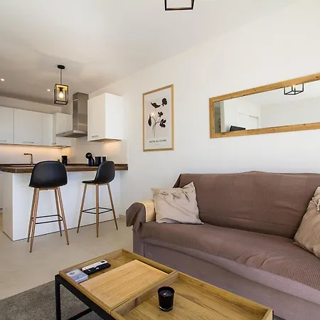Beach Front Studio In Elviria-2