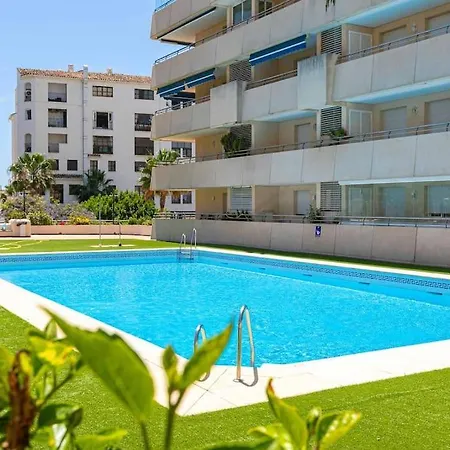Marbella Home Rentals - Marina Banus, Puerto Banus, 2Br Spacious, Parking & Pool-3