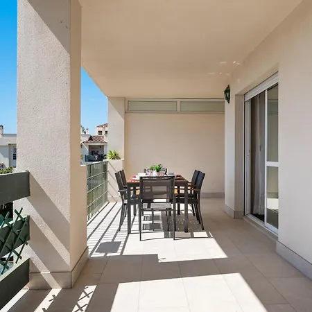 Lovely 2-Bed 10 Mins Walk From Puerto Banus-2