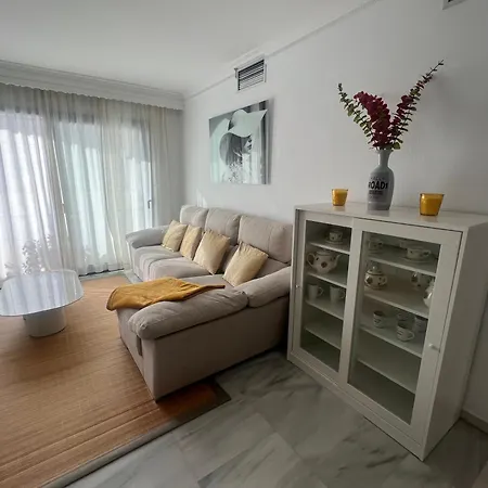 Jardines Del Puerto 741-3