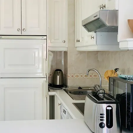 Amazing 2 Bedrooms Apartment In Marbella Centre-2