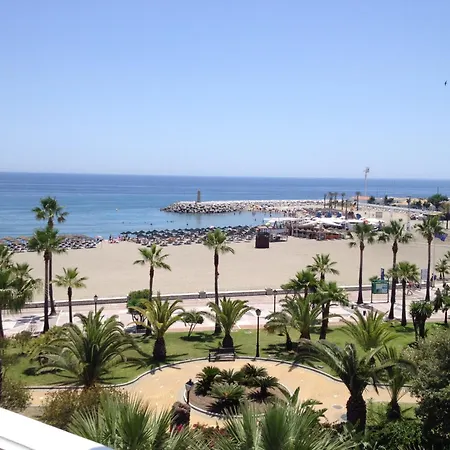 Banus Elegant Modern Studio-2