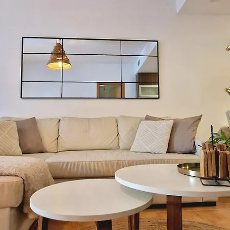 Luxe Appartement, Centrum Marbella, Vlak Aan Zee!-2