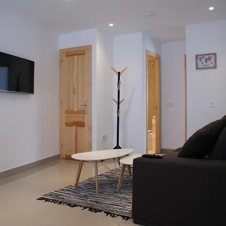 The Carpenter'S Boutique Apartments-3