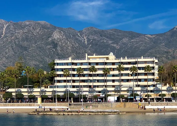 Beach Front Apartment-1St Line Marbella