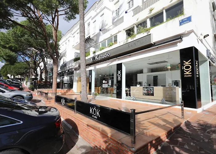 One Bedroom Apartment Walking Distance To Puerto Banus Marbella