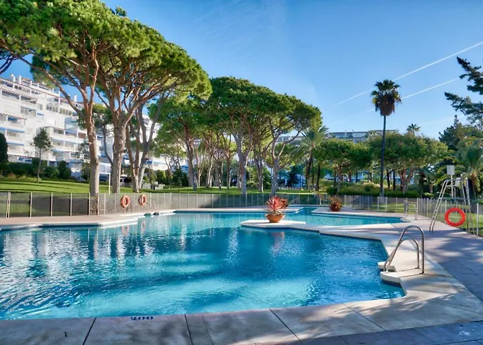Playas Del Duque, Puerto Banus, Golf .Playa Y Compras Apartment Marbella