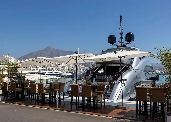 3 Puerto Banus Luxurious Apartment In The Heart Of The Port Marbella