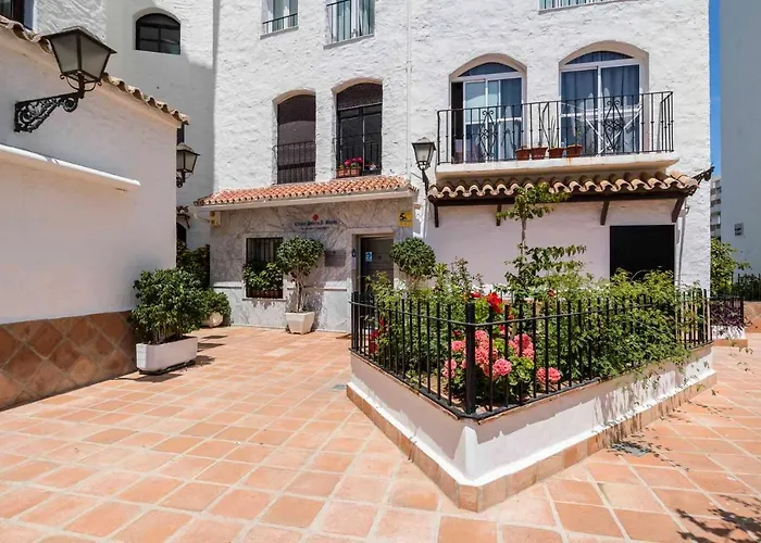3 Puerto Banus Luxurious Apartment In The Heart Of The Port Marbella