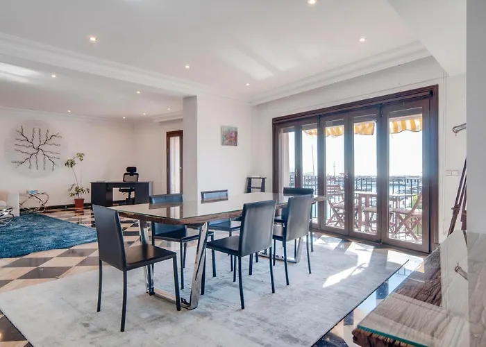 218 Puerto Banus Marbella Front Line 270 Meters Apartment