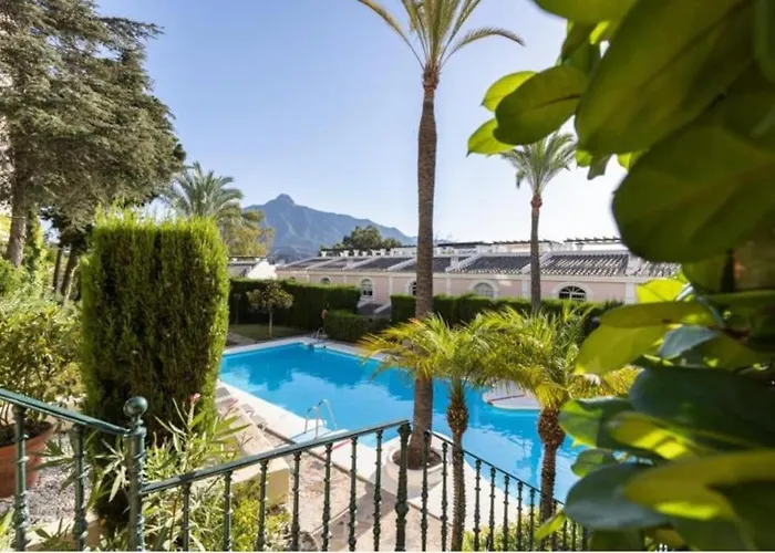 Aloha Gardens In Puerto Banus Apartment Marbella
