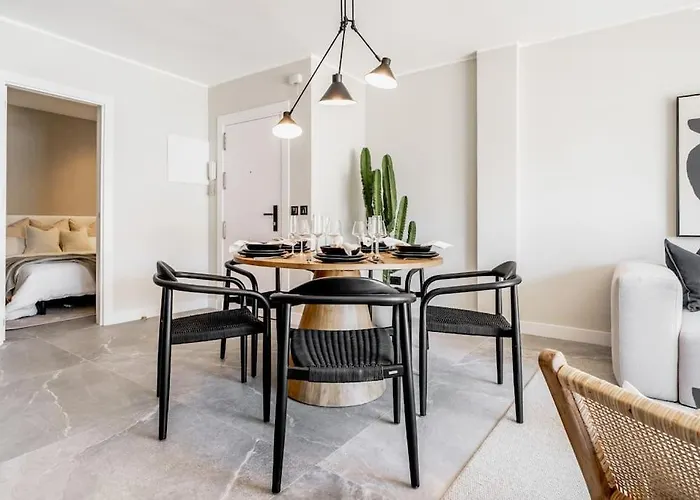 Super Stylish Apartment In Fantastic Location Marbella