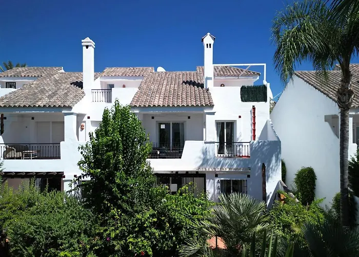 Unique Townhouse In Front Of Puerto Banus Apartment Marbella