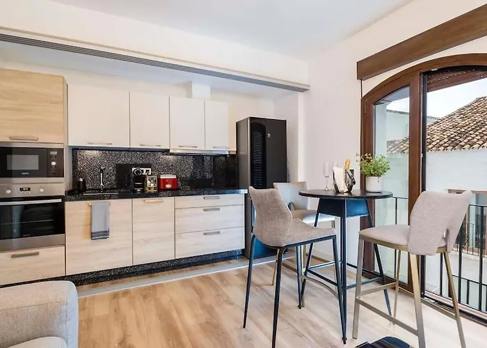 2 Luxurious Apartment In The Heart Of Puerto Banus Marbella