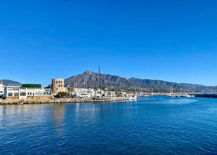 Luxury Puerto Banus Penthouse With Parking & Wi-Fi Apartment Marbella