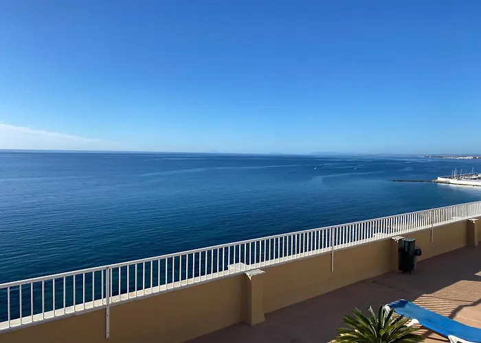 Marbella Beach Front Edificio Mayoral Centro Ciudad Primera Linea Muy Espacioso Acceso Directo Playa