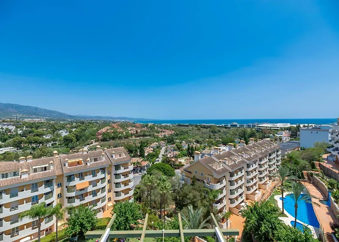 Elegant 2 Bdrm Penthouse With Sea Views And Pools Apartment Marbella