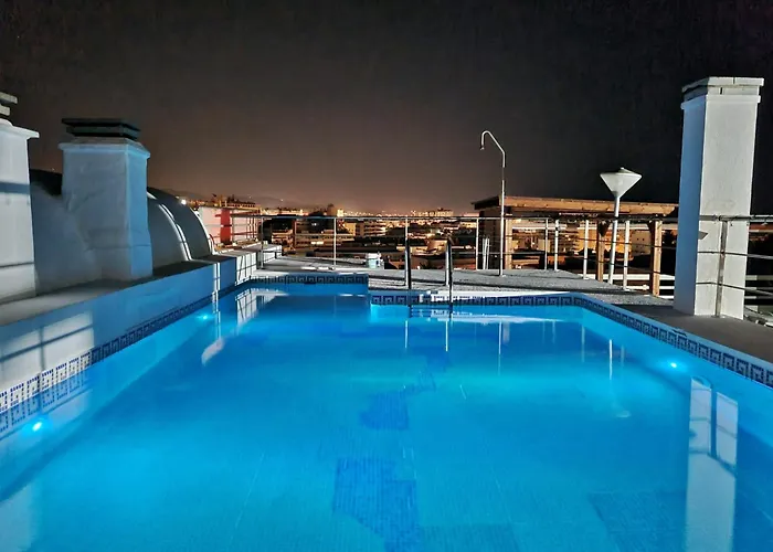 Penthouse With Private Pool, Hot Tub Jacuzzi With Sea Views And Chill-Out Zone, Close To The Sea Marbella