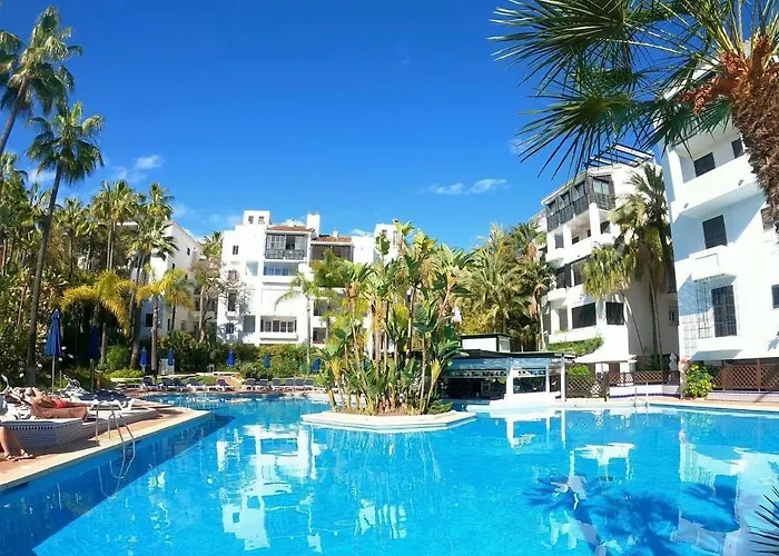 Jardines De Las Golondrinas Marbella With Sea Views