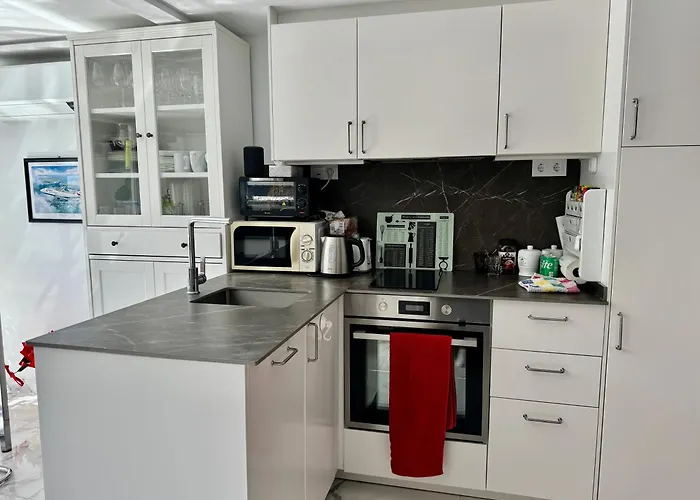 Skol Apartments Marbellac