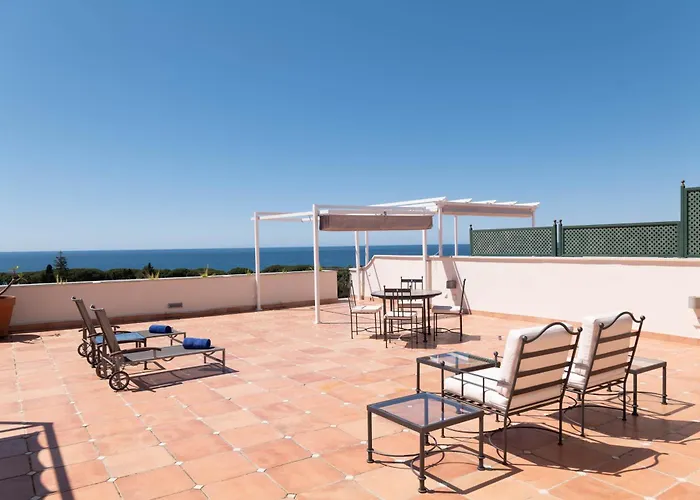 Apartamentos Guadalpin Suites Marbella
