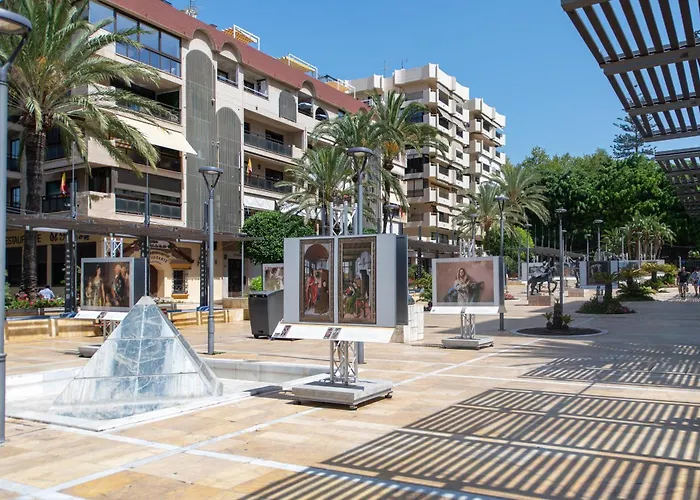 1St Line Paseo Maritimo En El Puerto Deportivo De Marbella Apartment