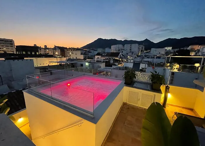 House In The Old Town Of Marbella With Private Pool And Free Parking Apartment