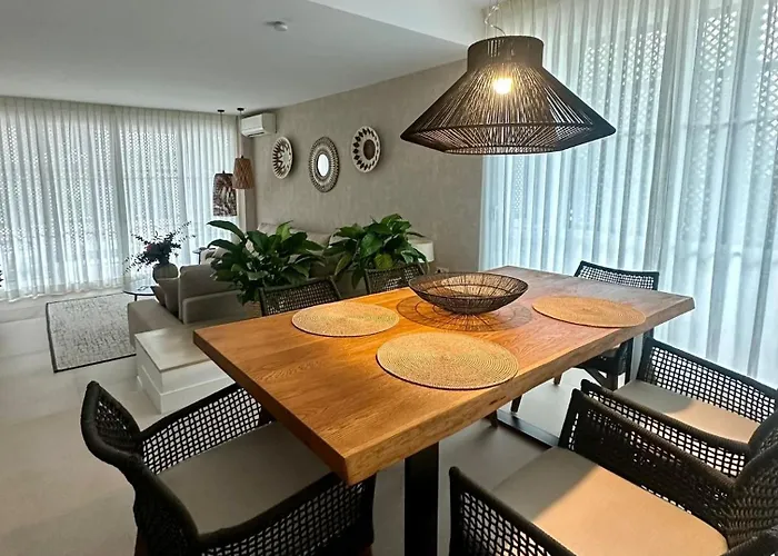 Top Apartment In Los Jardines De Las Golondrinas Marbella