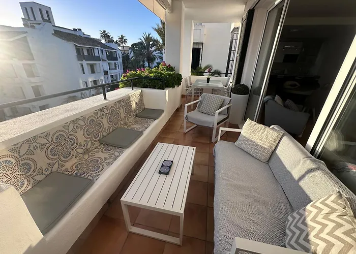 Jardines De Las Golondrinas Marbella With Sea Views