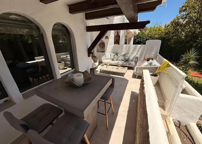 Luxury Apartment In La Isla, Puerto Banus Marbella