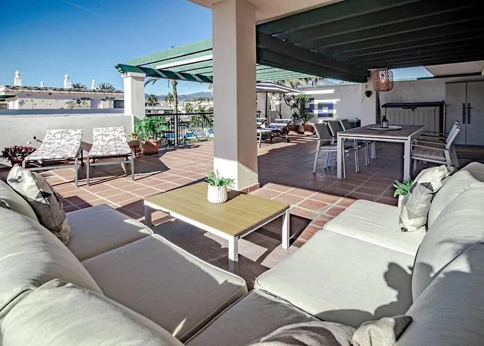 Lcr4 - Large 3-Bedroom Apartment Near Beach Marbella