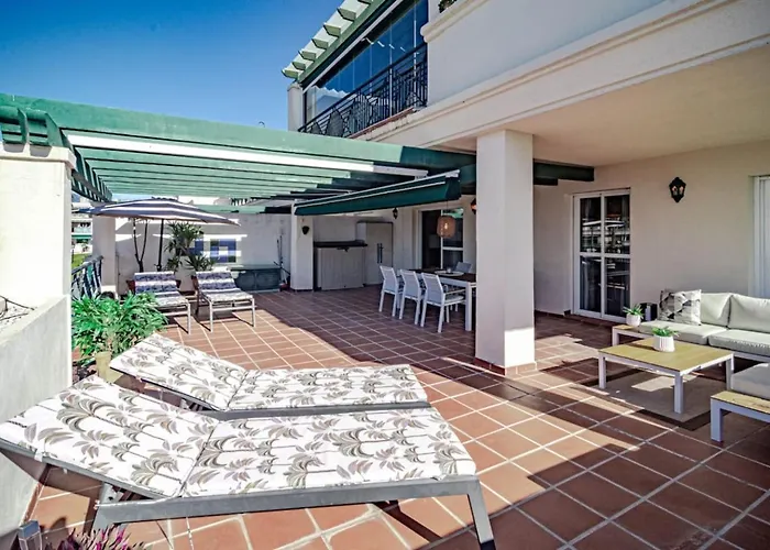 Lcr4 - Large 3-Bedroom Apartment Near Beach Marbella