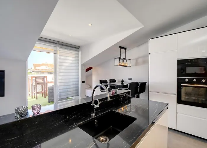 Penthouse Deluxe, Carolina Park, Marbella Apartment