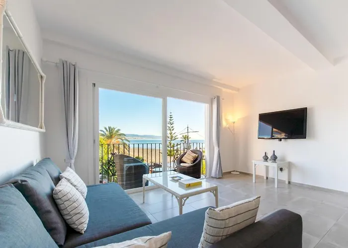 Puerto Banus Frontline Apartment With Amazing Sea Views Marbella