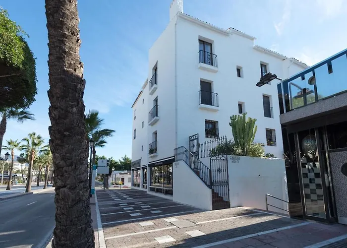Puerto Banus Frontline Apartment With Amazing Sea Views Marbella
