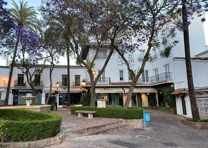 Old Town Modern Flat, 4 Minutes From Beach - Eaw Homes Marbella